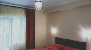 Гостиница Мераба Бахчисарай Двухместный номер с 1 кроватью или 2 отдельными кроватями и террасой-3